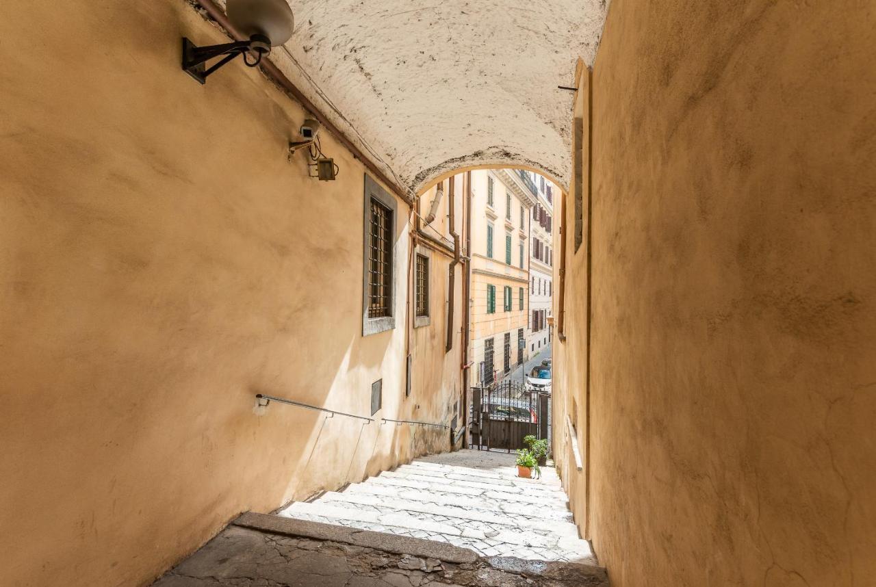 Appartamento Via Di San Martino Ai Monti Rome Bagian luar foto