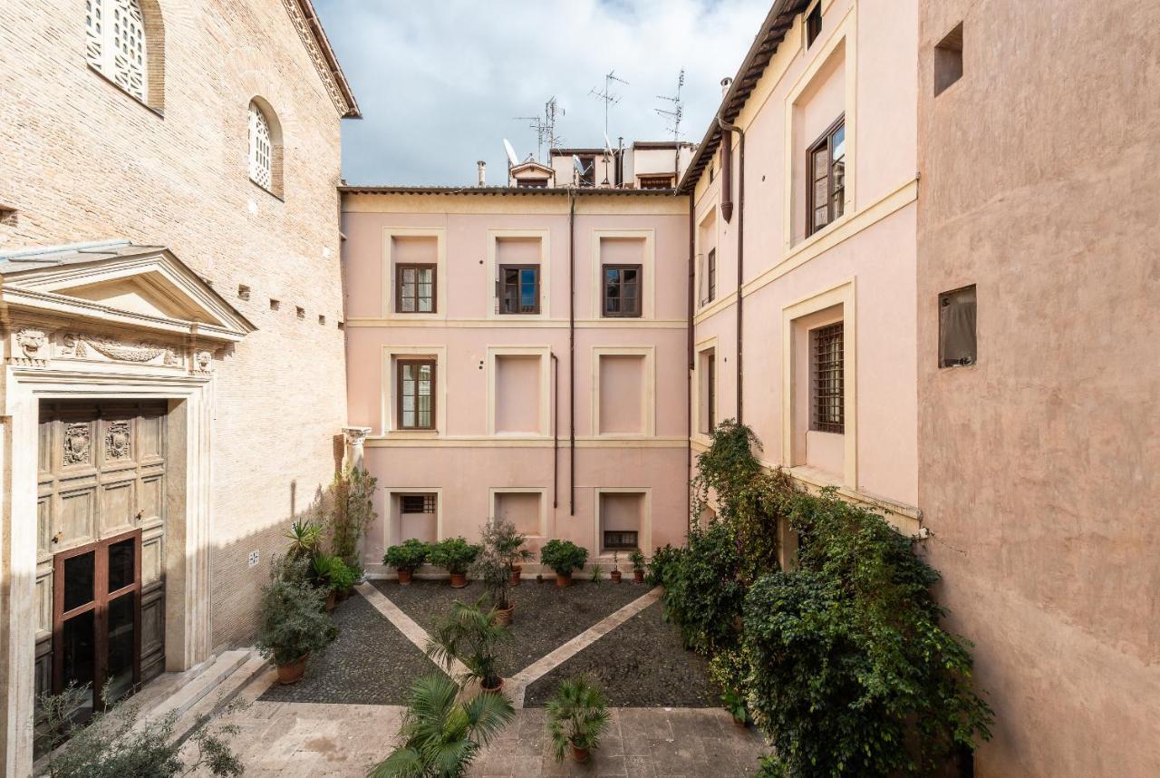 Appartamento Via Di San Martino Ai Monti Rome Bagian luar foto